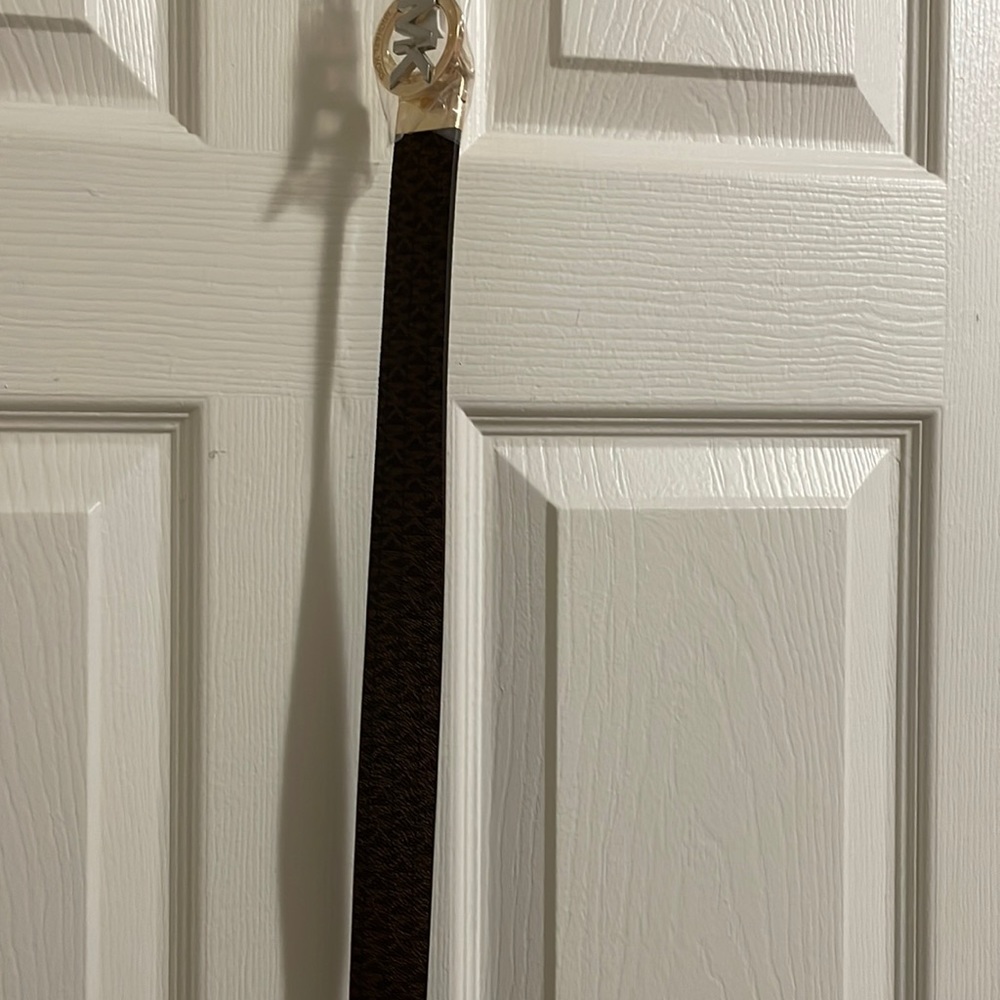 🎀NWT reversible MK belt